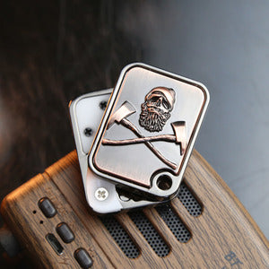 Skull-headed battle-axe push-to-release stress toy EDC metal toy Stress-relief toy Snap-to-release coin